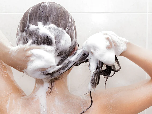 روش درست شستن مو وخشک کردن آن!